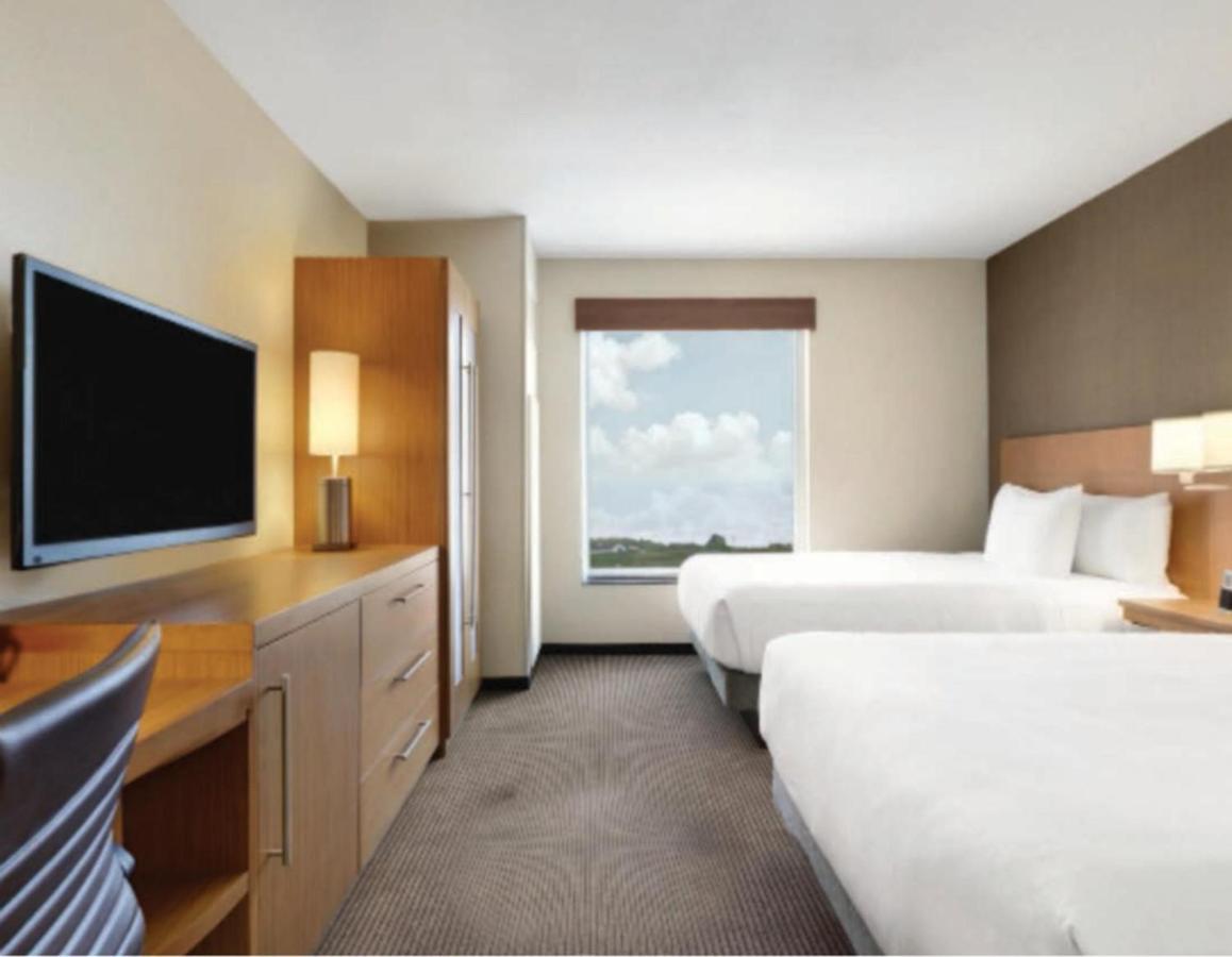 Hyatt Place At The Hollywood Casino Pittsburgh South Washington Room photo